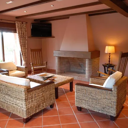 カントリーハウス Rural Robles